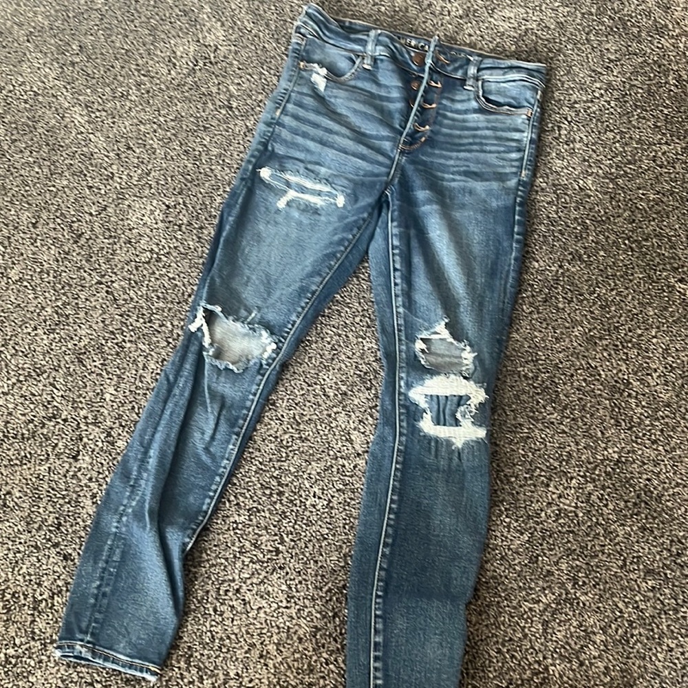 Women’s American Eagle skinny jeans